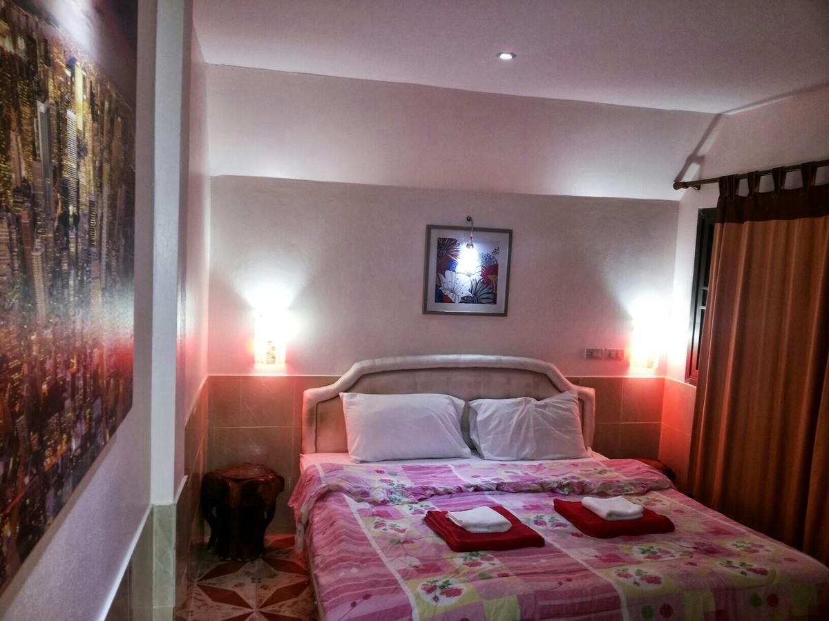 Jasmin Guest House Pattaya Ngoại thất bức ảnh