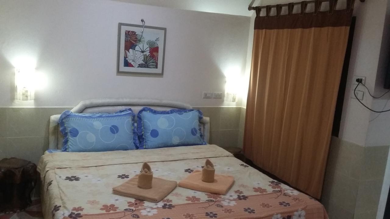 Jasmin Guest House Pattaya Ngoại thất bức ảnh