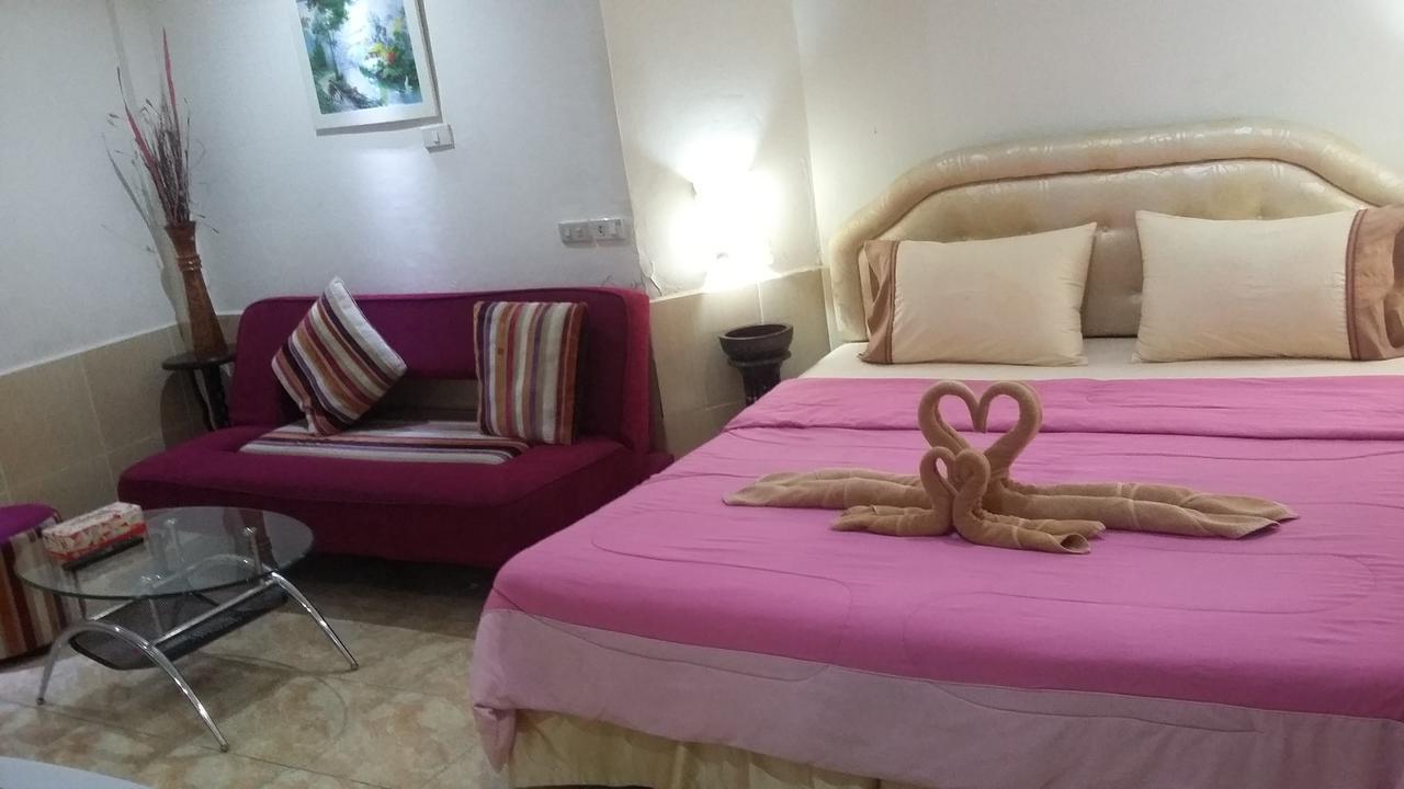 Jasmin Guest House Pattaya Ngoại thất bức ảnh